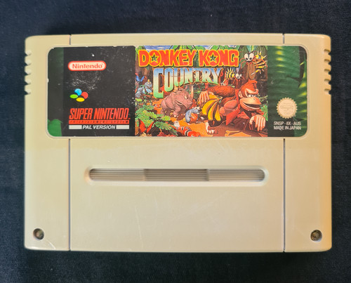 Donkey Kong Country (1994) SNES box