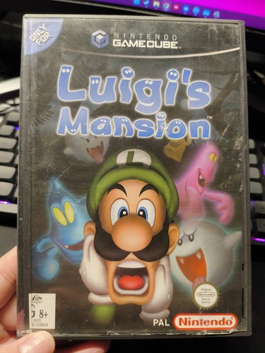 Luigi's Mansion (2001) GameCube box