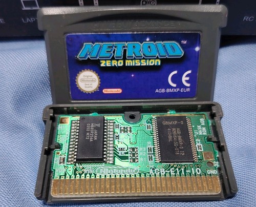 Metroid: Zero Mission (2004) Game Boy Advance box