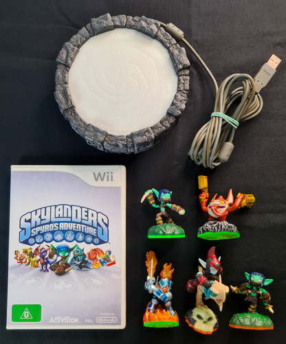 Skylanders: Spyro's Adventure (2011) Wii box