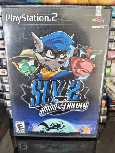 Sly 2: Band of Thieves (2004) PlayStation 2 box