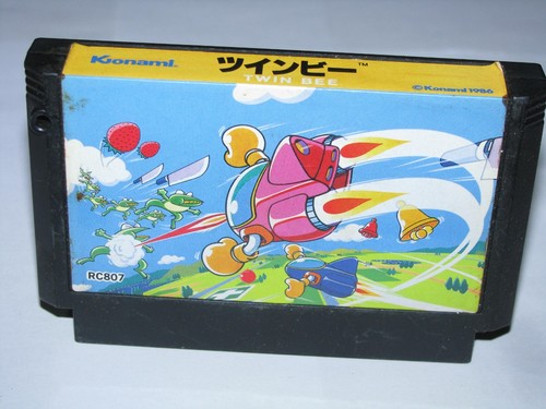 TwinBee (1985) Famicom Disk System box