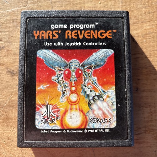 Yars' Revenge (1982) Atari 2600 box